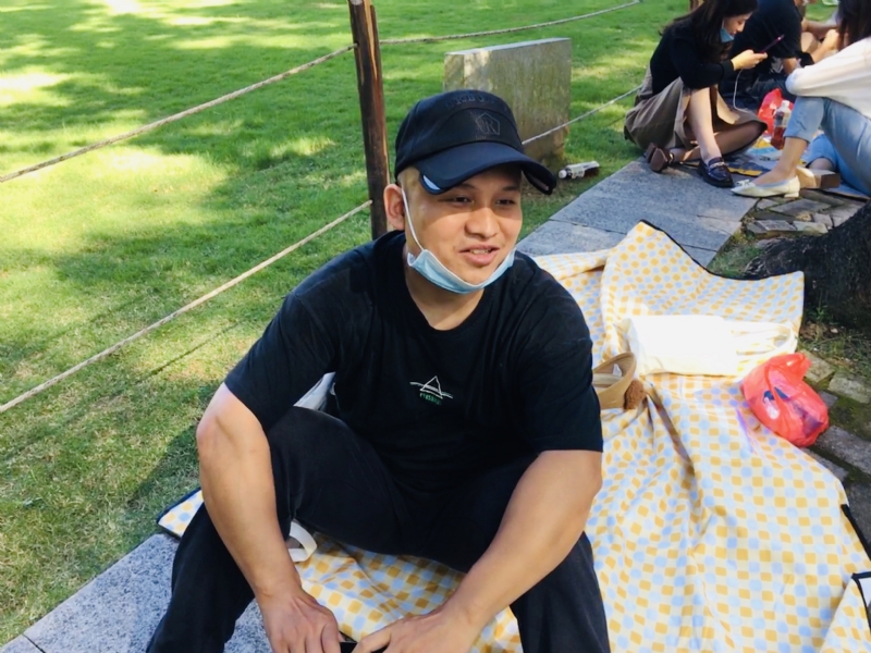 好大一颗石头的第一张照片--揭阳相亲服务中心