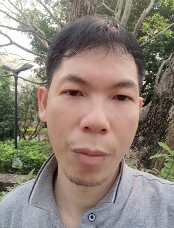 漂浮的云的第一张照片--揭阳相亲服务中心