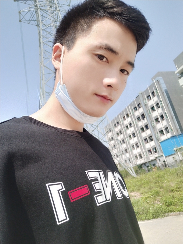 何凡的第一张照片--揭阳相亲服务中心