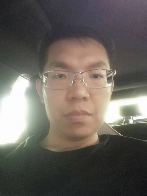 小黑包的第二张照片--揭阳相亲服务中心