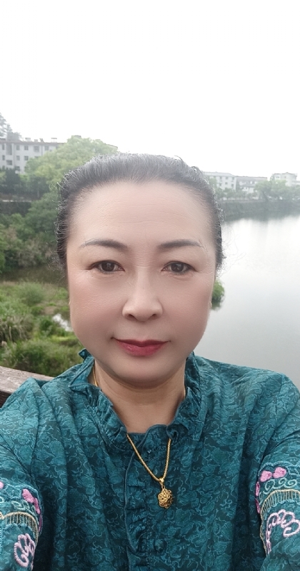 雨中情的第一张照片--揭阳相亲服务中心