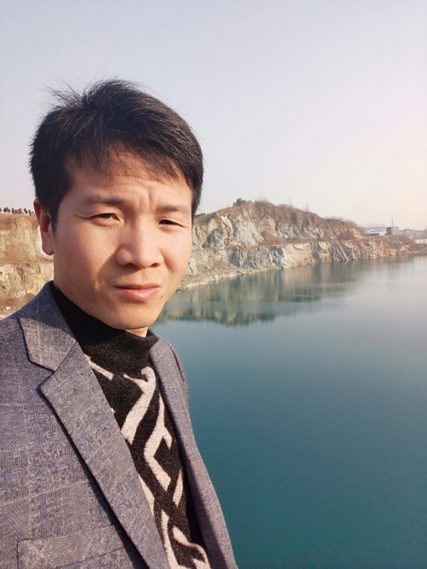 寒夜的第二张照片--揭阳相亲服务中心