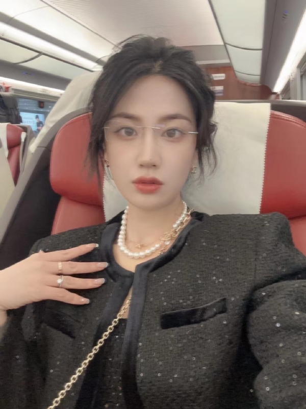 Alma的第三张照片--揭阳相亲服务中心