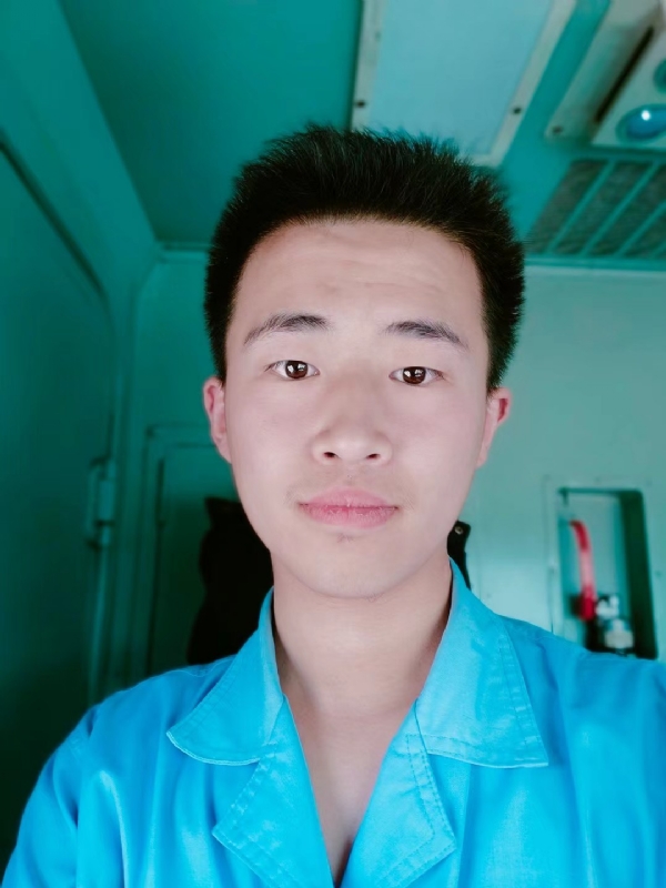 生而为人的第二张照片--揭阳相亲服务中心