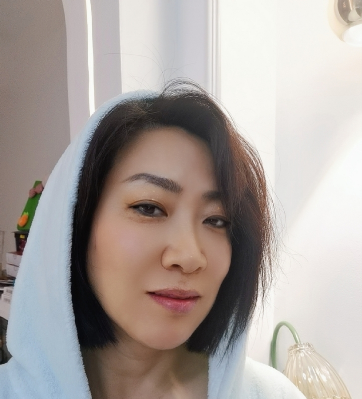 火玫瑰的第一张照片--揭阳相亲服务中心