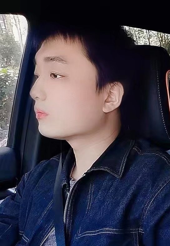 凉锦年的第一张照片--揭阳相亲服务中心