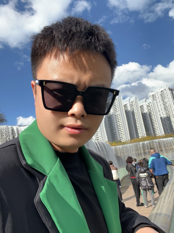 子阳的第一张照片--揭阳相亲服务中心