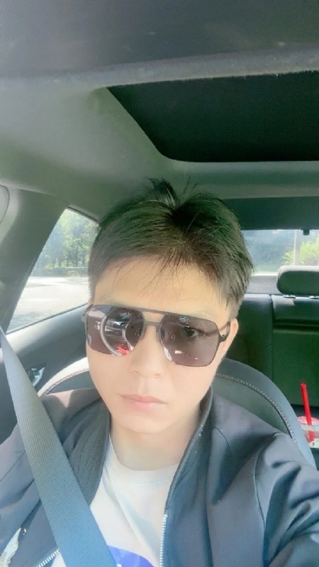 怀念的第一张照片--揭阳相亲服务中心