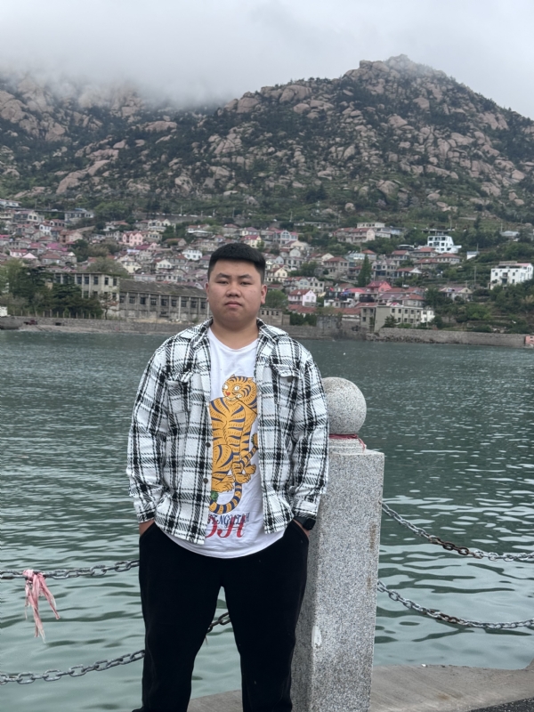 谨慎的第一张照片--揭阳相亲服务中心