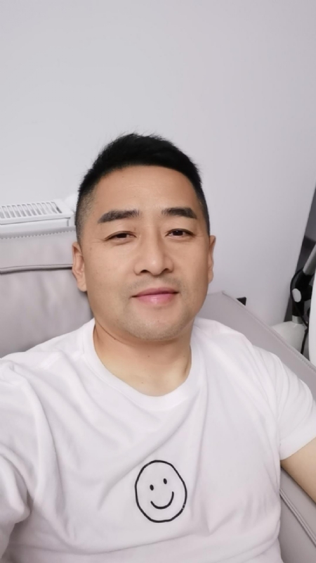 向阳而生的第一张照片--揭阳相亲服务中心