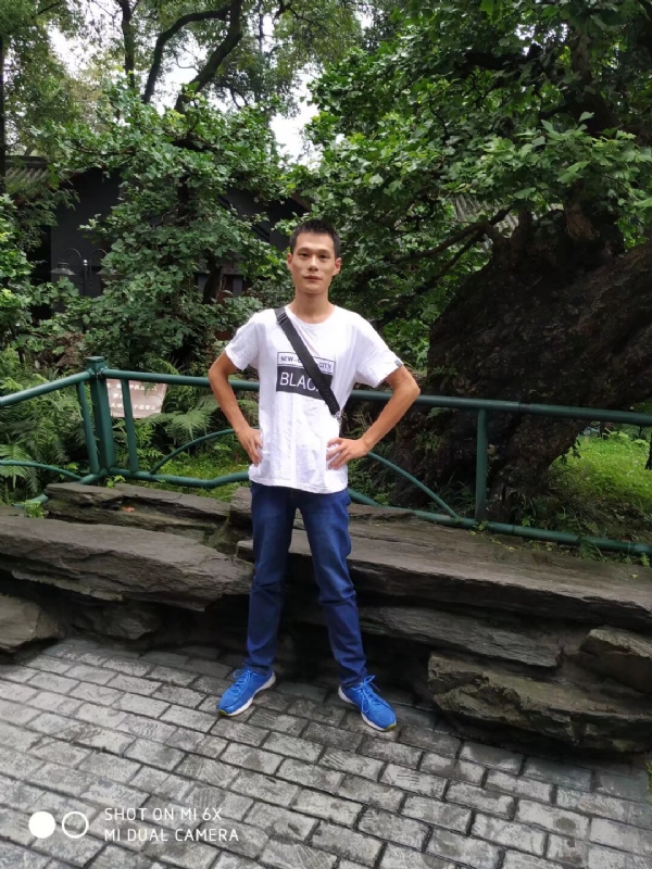 会飞的猪的第一张照片--揭阳相亲服务中心