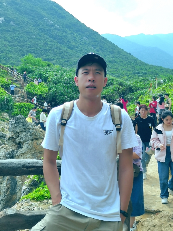 吴生的第二张照片--揭阳相亲服务中心