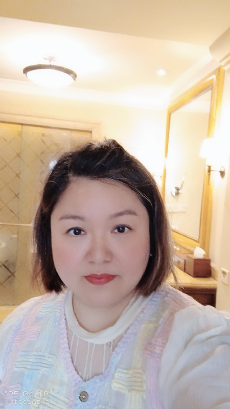 衎静玲瓏的第一张照片--揭阳相亲服务中心