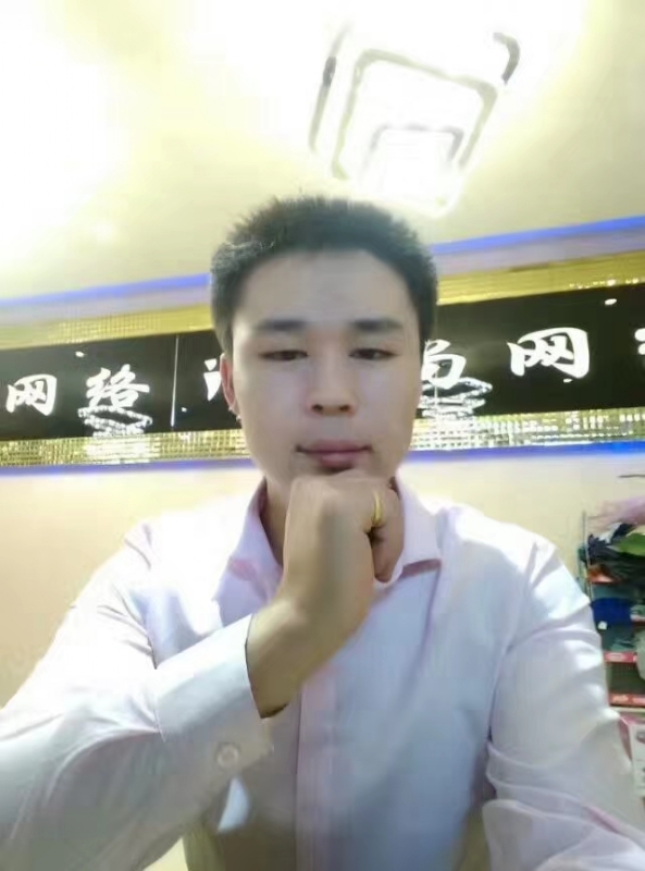 沉默寡言的第一张照片--揭阳相亲服务中心