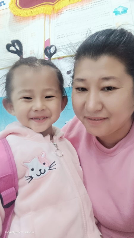 离异带俩娃的第一张照片--揭阳相亲服务中心