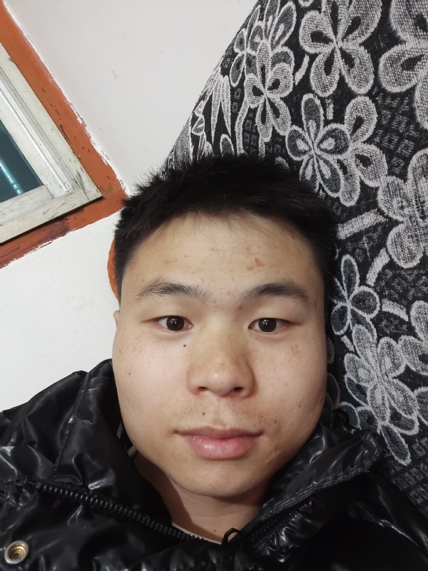 麒麟区幼儿园扛把子的第三张照片--揭阳相亲服务中心