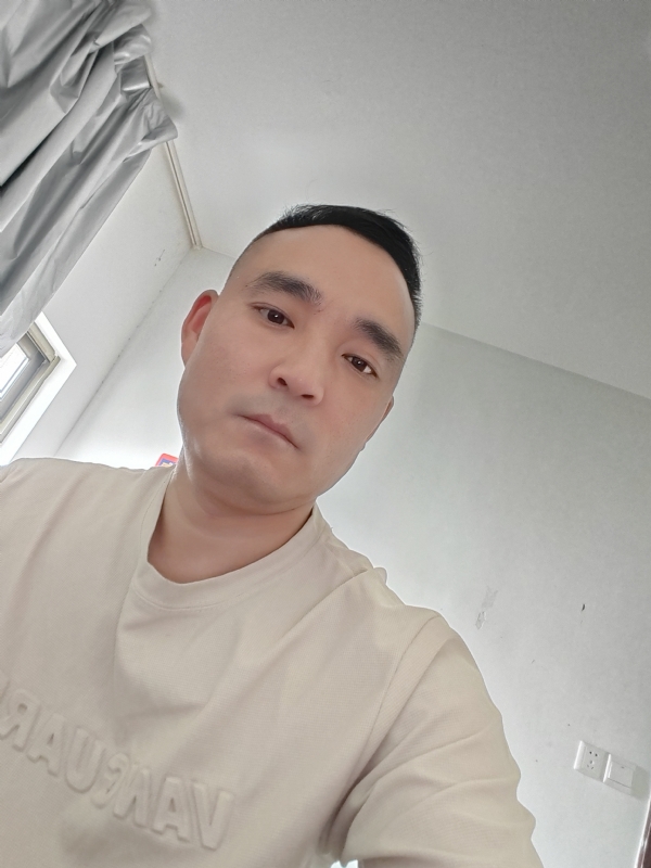 小锋的第一张照片--揭阳相亲服务中心