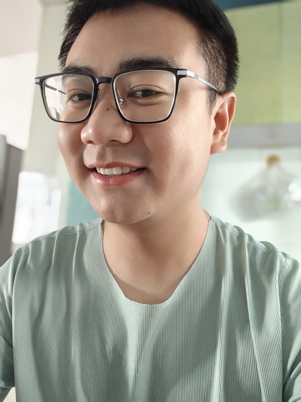 田田向上的第一张照片--揭阳相亲服务中心