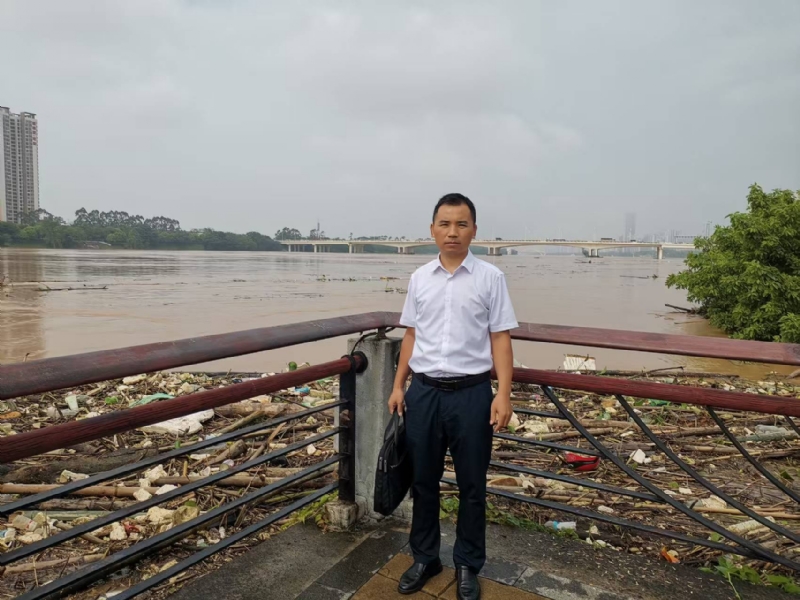 石泽根的第一张照片--揭阳相亲服务中心