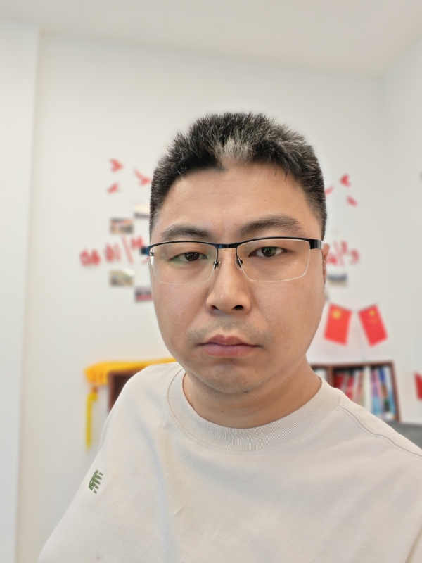 苦海寻舟的第一张照片--揭阳相亲服务中心