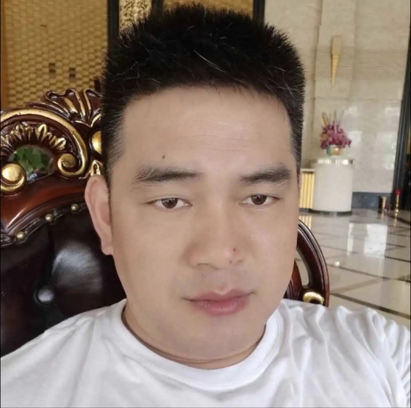 随风的第一张照片--揭阳相亲服务中心