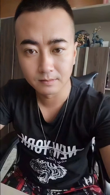 Luck耀的第一张照片--揭阳相亲服务中心