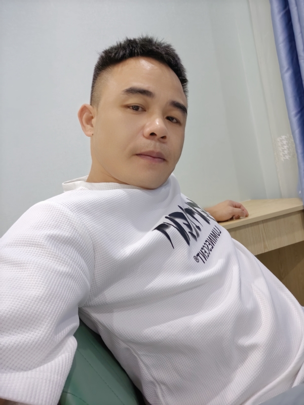 下一站的我的第二张照片--揭阳相亲服务中心