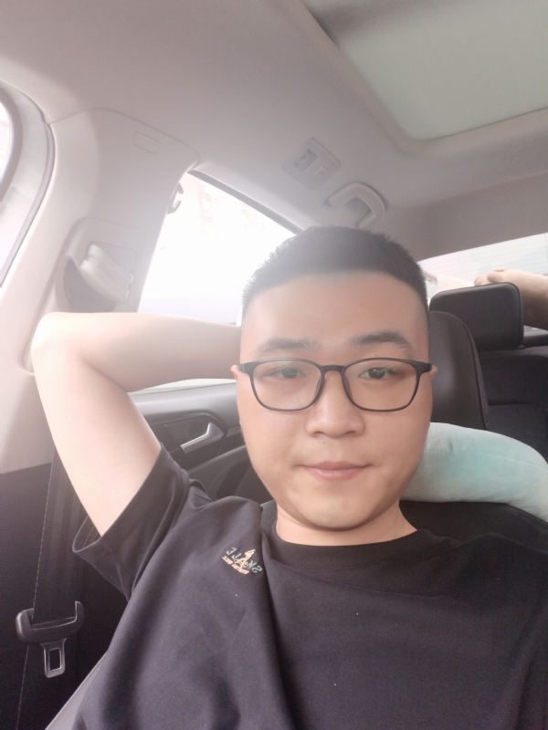 JingY的第一张照片--揭阳相亲服务中心