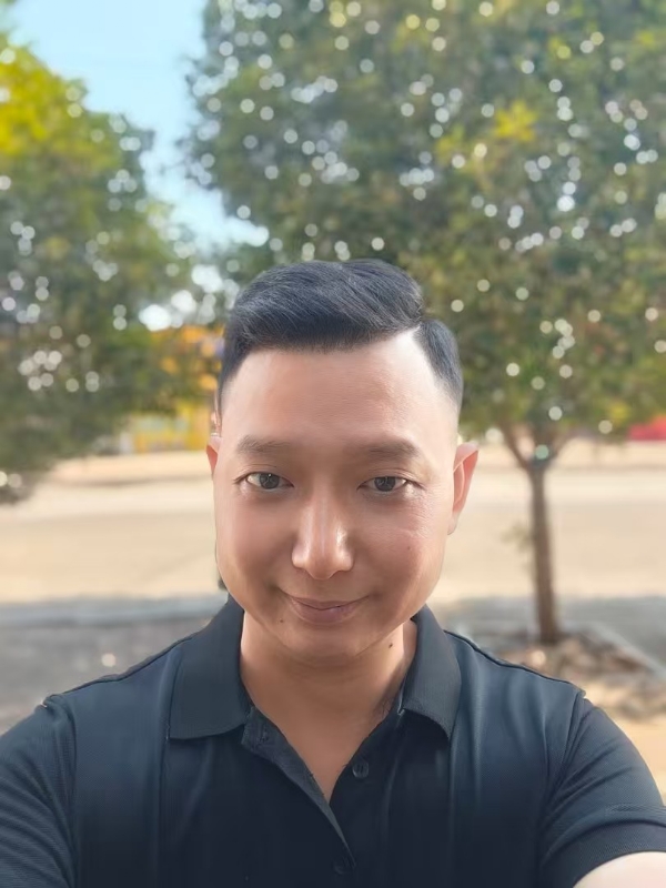 巷子里的猫的第一张照片--揭阳相亲服务中心