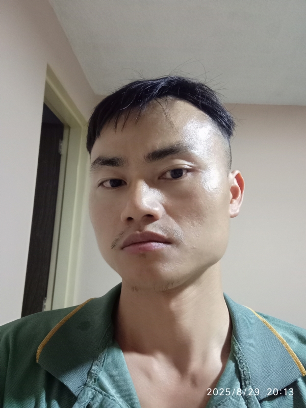 自简的第一张照片--揭阳相亲服务中心